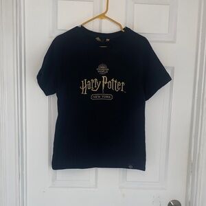 Harry Potter Wizarding World Black T-Shirt Adults - New York Exclusive